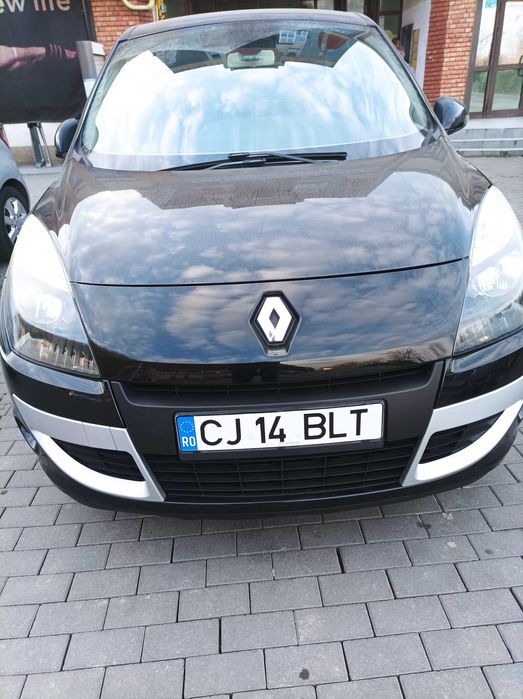Vând Renault Scenic,an fabricație 2012, impecabil.