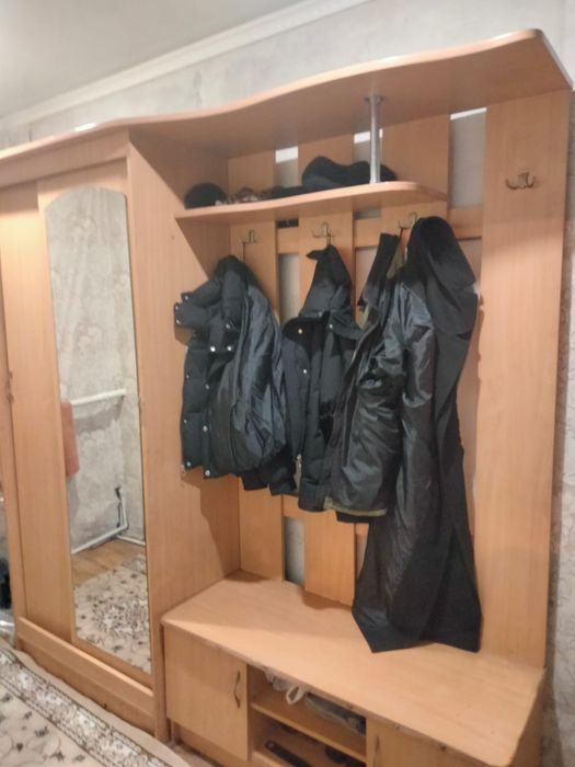Продам прихожку бу