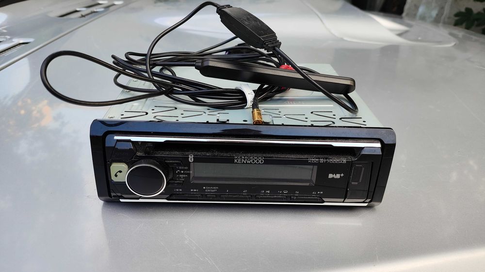 Авто СД Радио Kenwood KDC BT-700 DAB сд плеър