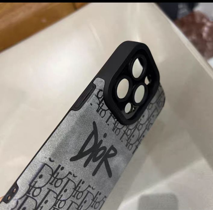 Поступили чехлы для Apple 14