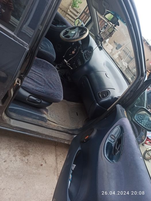 Продам срочно машину