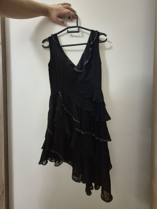 Нарядное черное платье