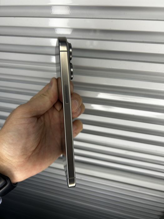 Продам айфон 15 про макс