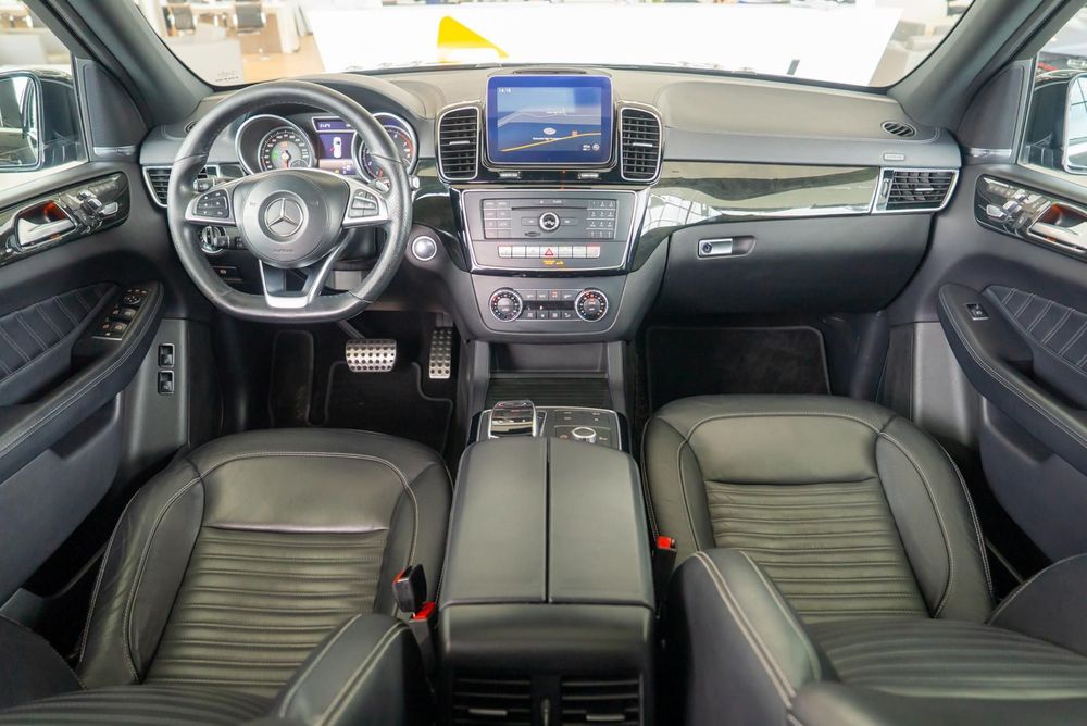 Mercedes-Benz GLS AMG 400 4Matic / TV / AIRMATIC / Panoramic / DISTRONIC