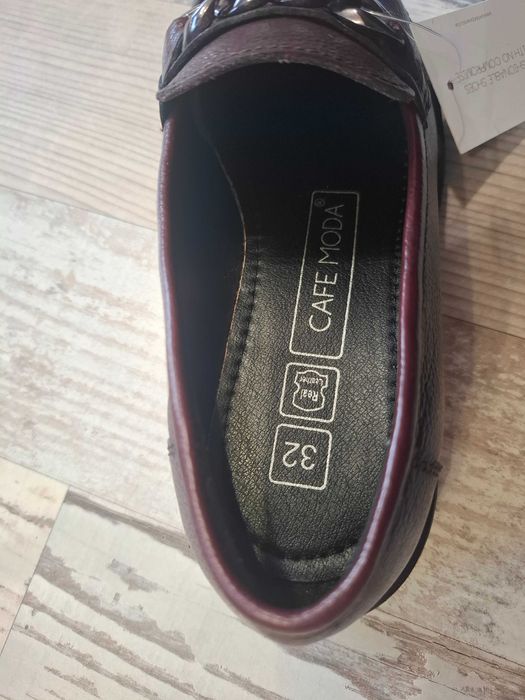 Детски кожени обувки