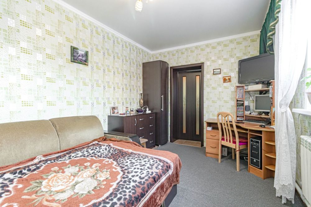 Срочно!!! Продажа дома 10 соток. Юго-Восток левая сторона . Торг