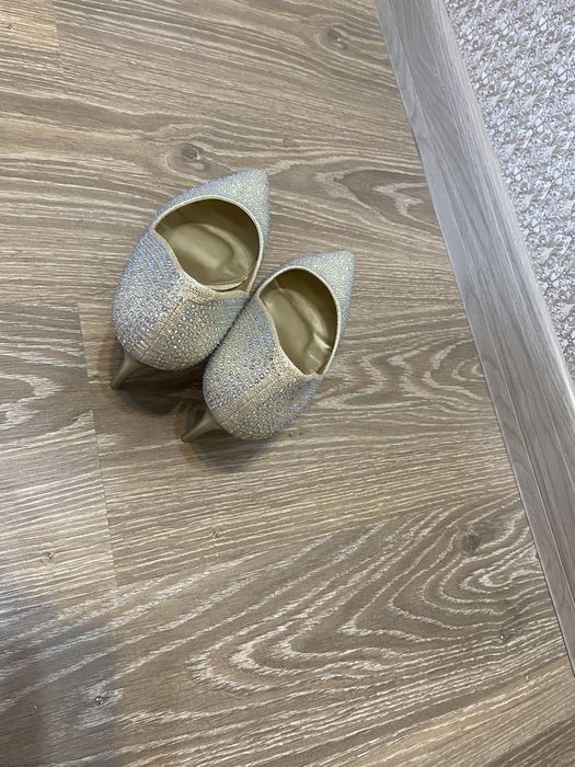 Туфли женские золотистые