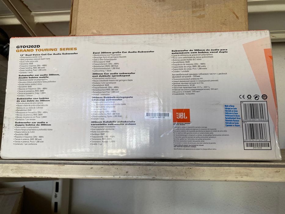 Boxa JBL sigilate  300 w auto