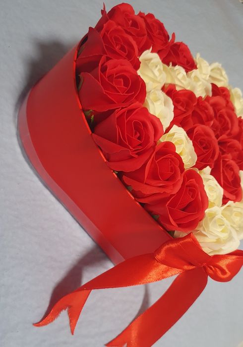 Cutie în forma de inima cu trandafiri de sapun 31