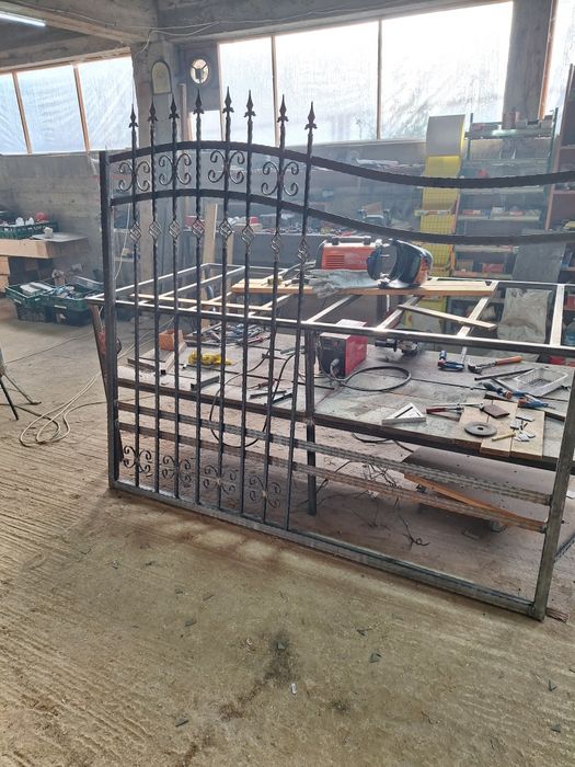 Fier forjat sau țeavă rectangulară