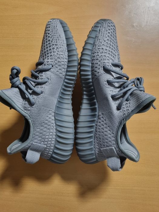 Adidasi Yeezy Boost 350