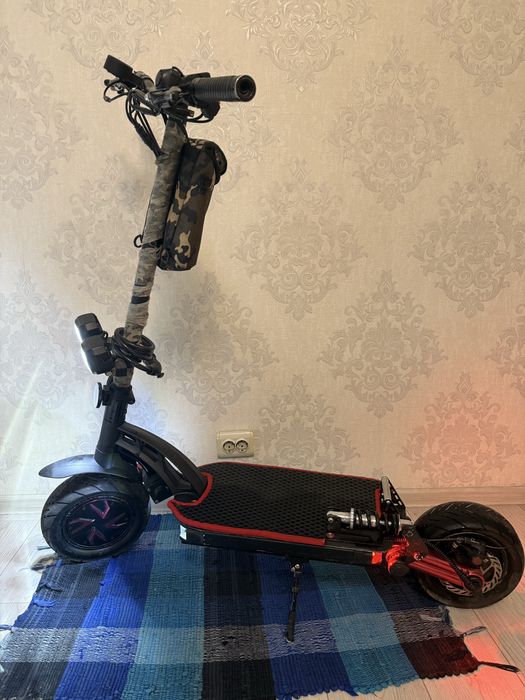 Продаю Kugoo g-booster