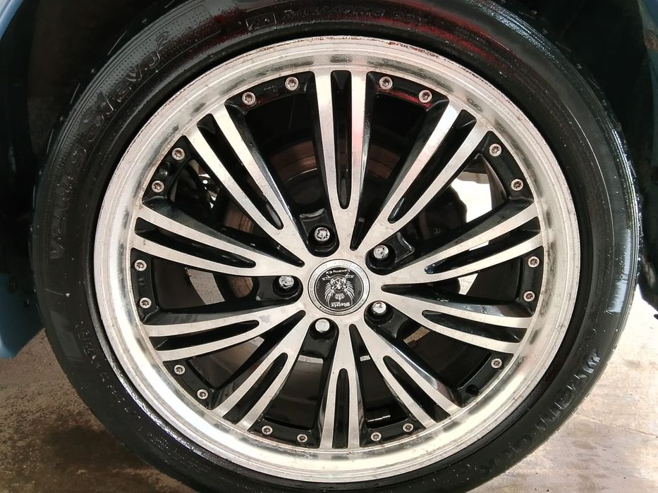 Продам диск с летними балонами 245/40/18