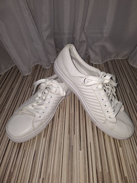 Adidași/sneakers piele Hugo Boss mărime 44 ca noi.