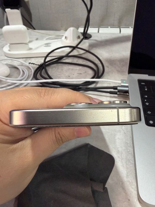 Iphone 15 pro 256gb esim 80%