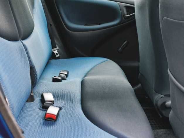 ЧАСТИ Тойота ЯРИС 1999-2005г. Toyota Yaris, цвят син, 1400куб, дизел
