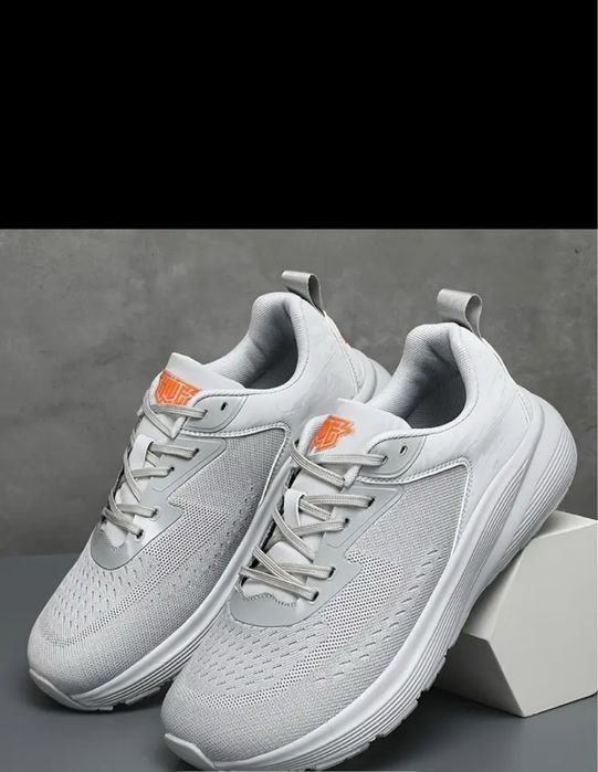 Продам кроссовки босоногие