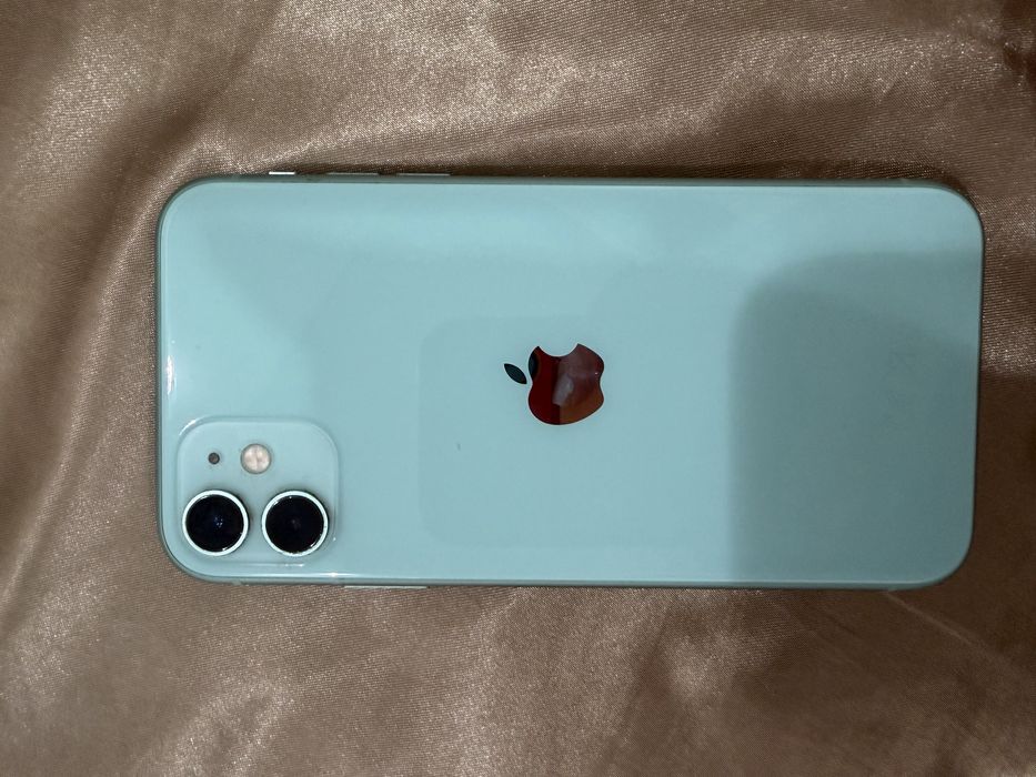 Продавам  Apple Iphone 11 256GB