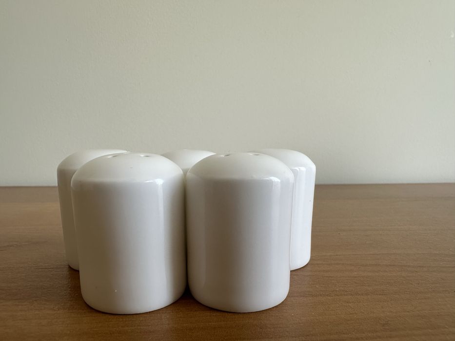 Порцеланови солници и пиперници Royal Doulton – Bone China и захарница