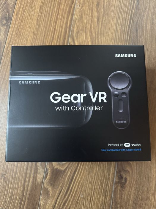 Vând ochelari Samsung Gear VR cu Controller