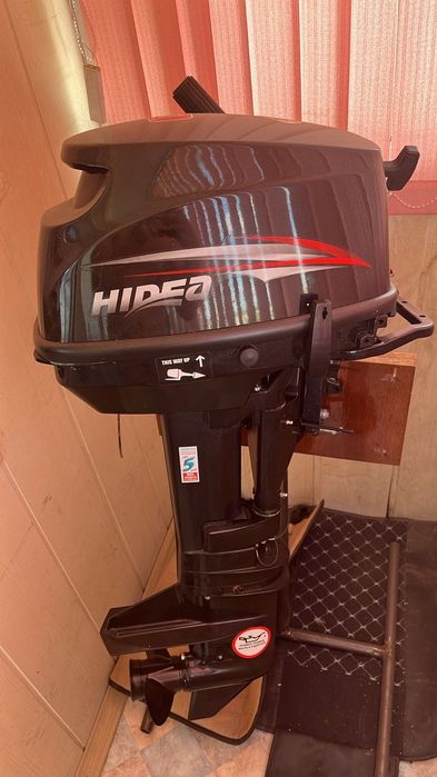 Продам  лодочный  мотор Hidea 9.8
