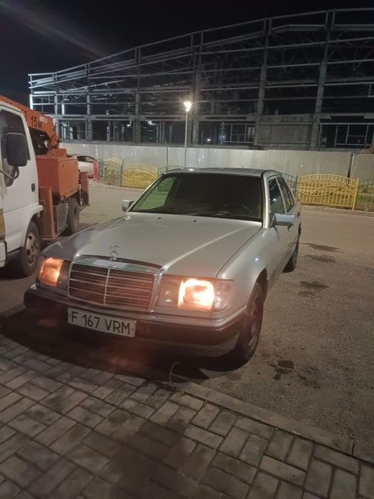 Продам Мерседес 124