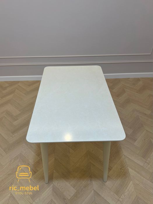 Stol oshxona va kafe uchun