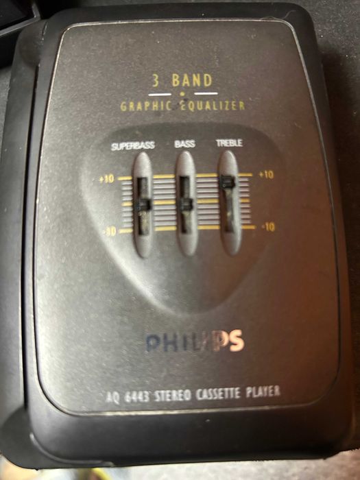 Casetofon portabil Philips AQ6443 + căști originale – funcțional