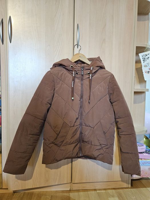 Продам женскую куртку