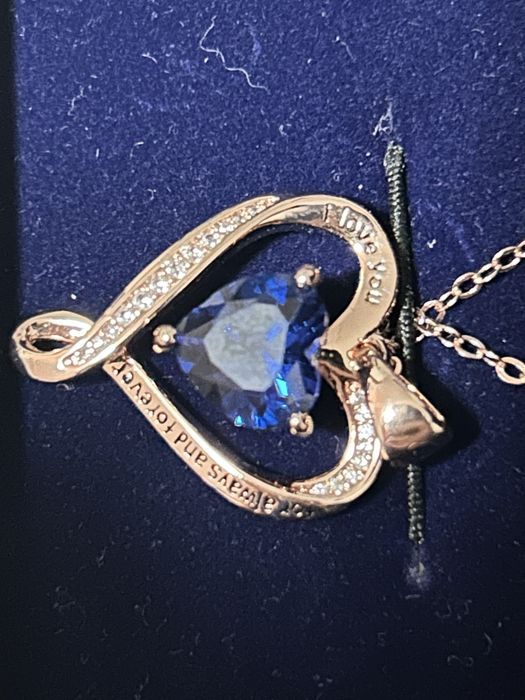 Кулон в виде сердца