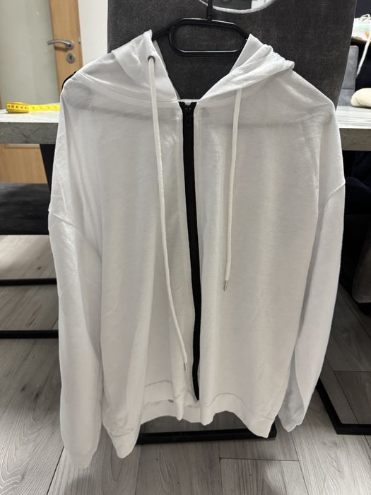 Bluza cu fermoar