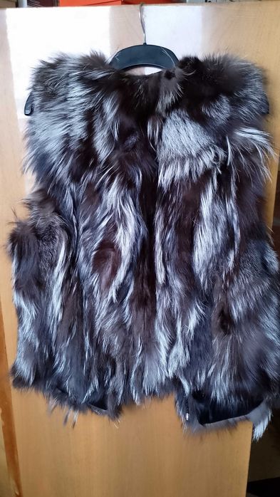 Дамски елеци и грейки