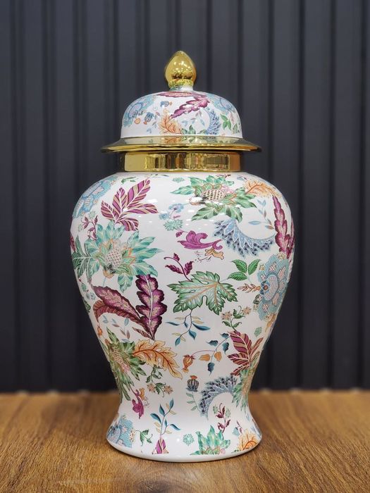 Фарфоровые итальянская качественные ваза