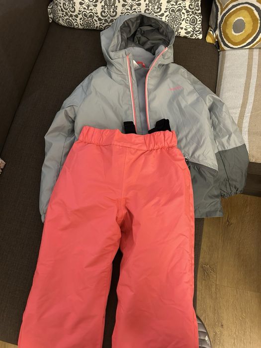 Детски ски панталон и яке Wedze 8 г.; каска и очила