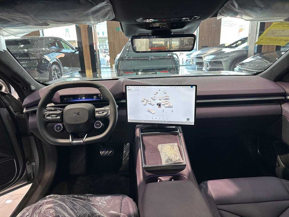 XPENG P7 Next 750 km Rasmiy Kafolat bilan 3 yil 100.000 km