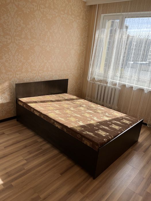 Кровать в спальную