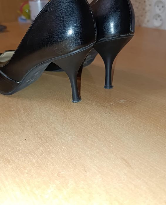 Туфли женские на каблуке