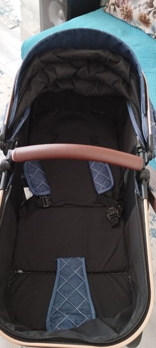 Продам коляску фирменную