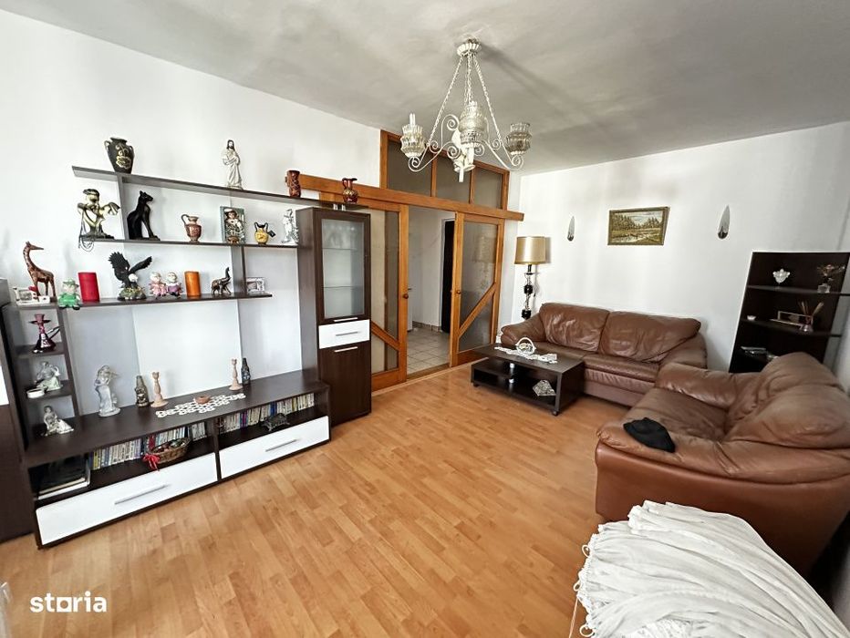 Apartament 3 camere | Decomandat | 62 mp. | Ampoi 3 | 2 Balcoane | Mob