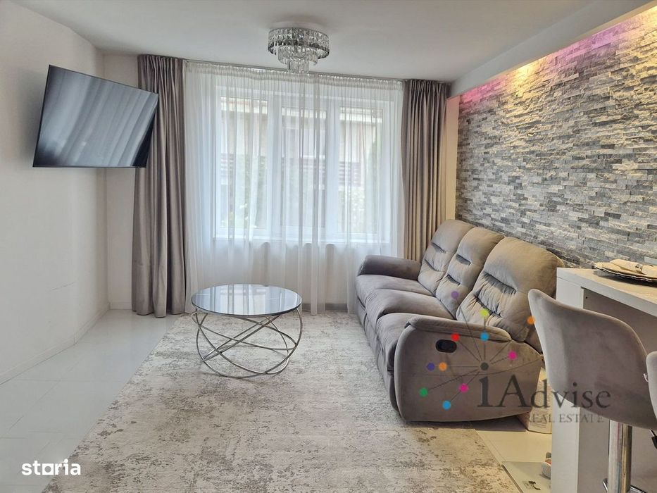 PROPRIETATE VERSATILA, complet renovată– 220 m² utili + 130 m² curte p
