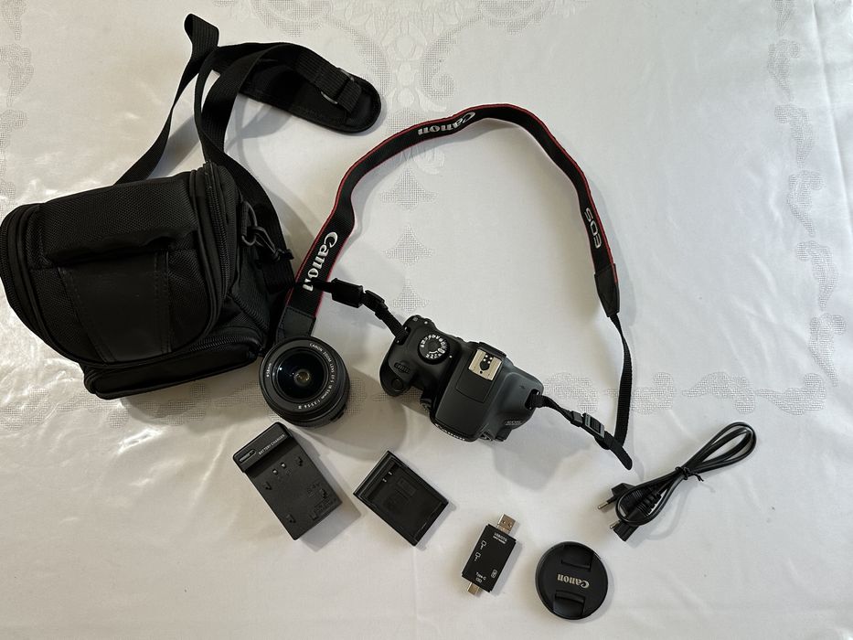 Фотоапарат Canon 4000d черный , с гарантий на 12мец.