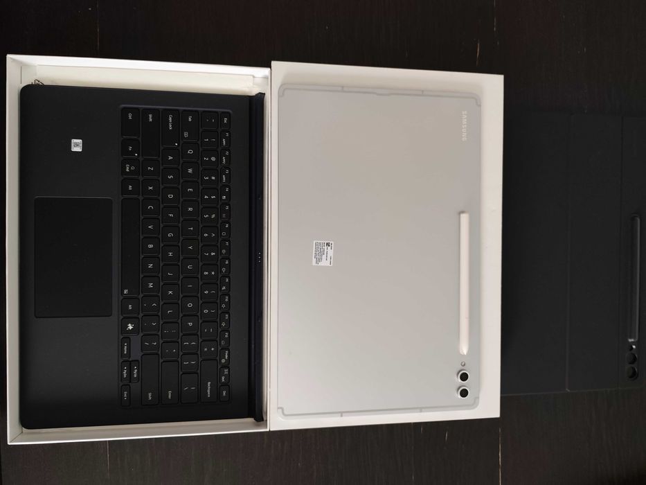 De vânzare, Samsung Tab 10 Ultra 5G Sim  12/256Schimb pentru un iPhone