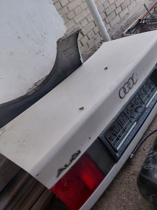 Ауди с4 бузылып жатыр