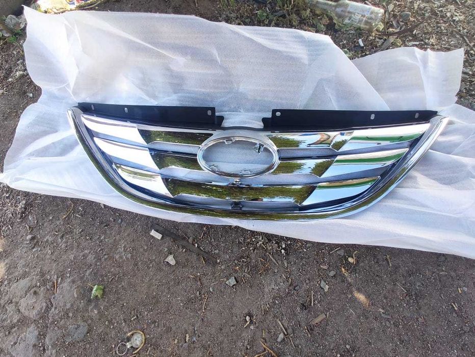 Решетка радиатора на Hyundai Sonata 2011-/Хюндай Соната 2011-