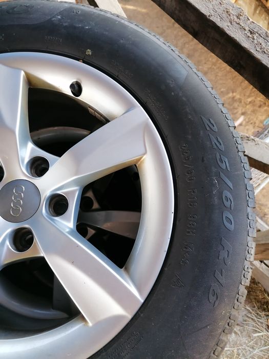 Jante originale Audi si anvelope 225/60 R16 iarna Pirelli winter 210