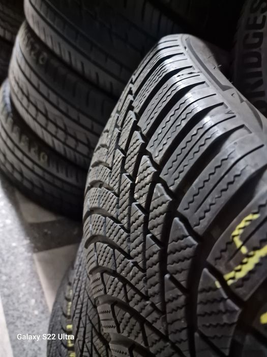 235 55 19 дот 24 Bridgestone Blizak LM005 top състояние