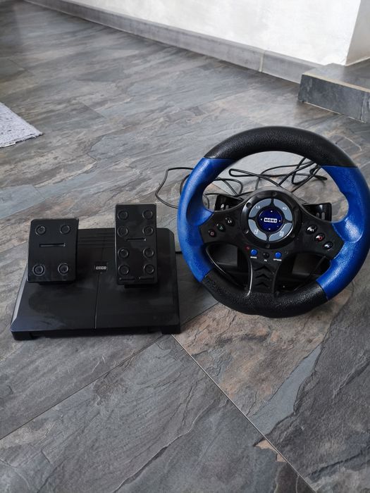 Ps4 pro +14 игри +волан и акаунт.