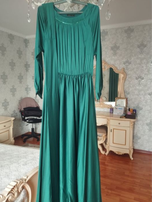 Платия вчерный !