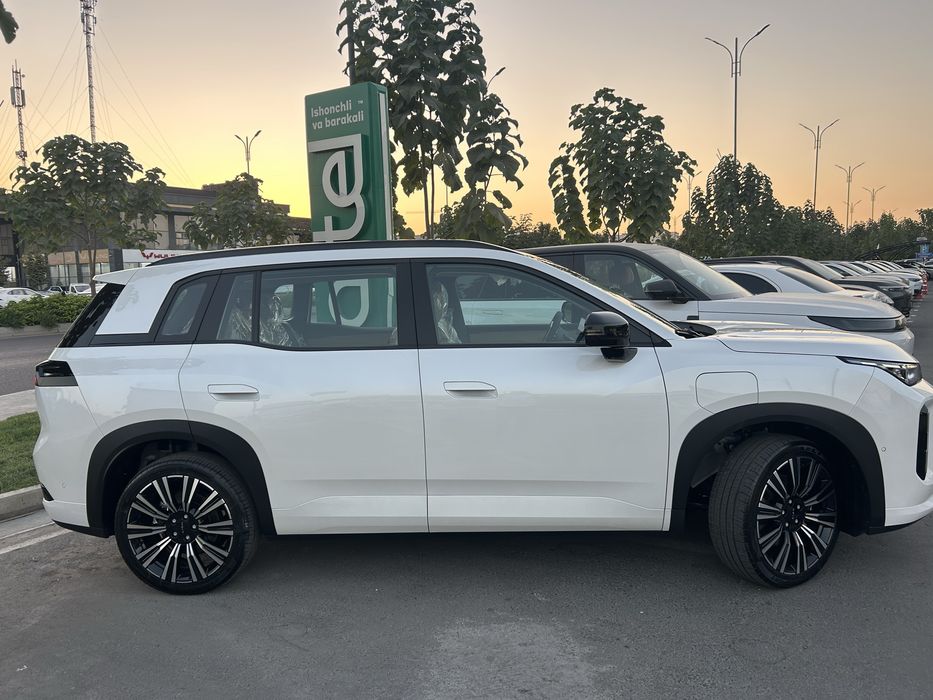 Gac Aion I60 530 km eng full proʻyektoʻrli oq rang