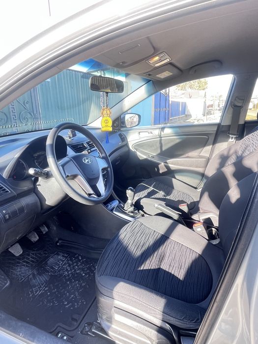 Хюндай акцент машина продаю